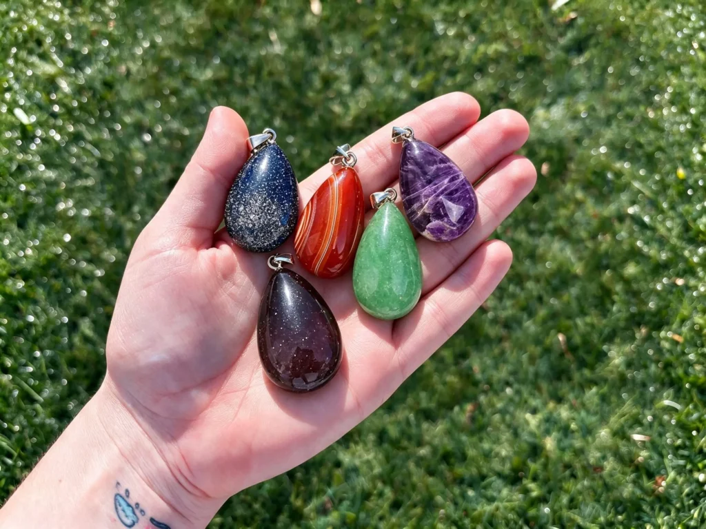 How to Make a Teardrop Gemstone Pendant